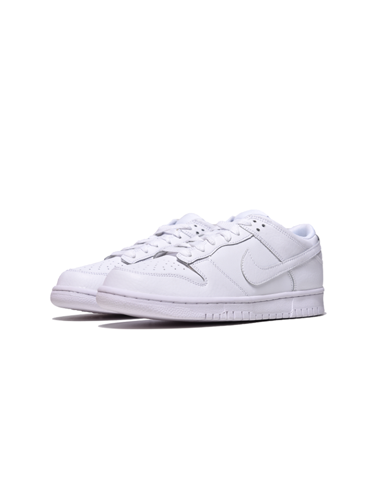 dunk low triple white